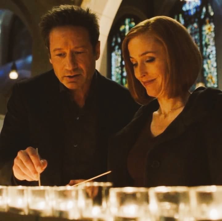 bocaccioflo's tweet photo. Los extraño tanto! #ILoveXFiles #TheXFiles #MSR Voy a encender una velita para que vuelvan pronto🙏 @thexfiles https://t.co/gHfYKqyHs6