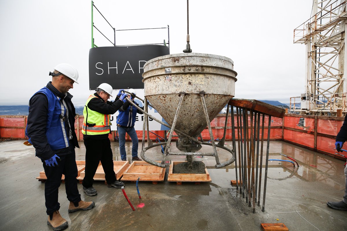 axiombuilders's tweet image. On Friday we hosted a rooftop ceremony on the 63rd storey to celebrate the completion of Brentwood Tower 1’s structure! Thank you to everyone who celebrated this milestone with us including @ShapeProperties, @Stantec, and @ndygroup! #AxiomLowerMainland