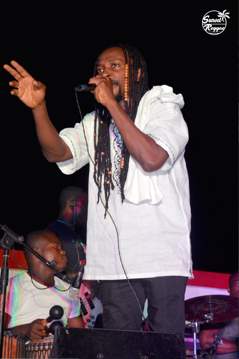 sunsetreggae1's tweet photo. #xlnc #fiifiselah at dreamland la on the Mellow Saturdays Show with @bibioblack, @NDonwanni , @AhumaBoscoOcansey ,@GhOsagyefo, @KojoKombolo ,@KingLag. Meet us at Conscious Fridays.  #sunsetreggae #connect #Reggae #reggaegh #ghmusic https://t.co/bgrENLeNP3