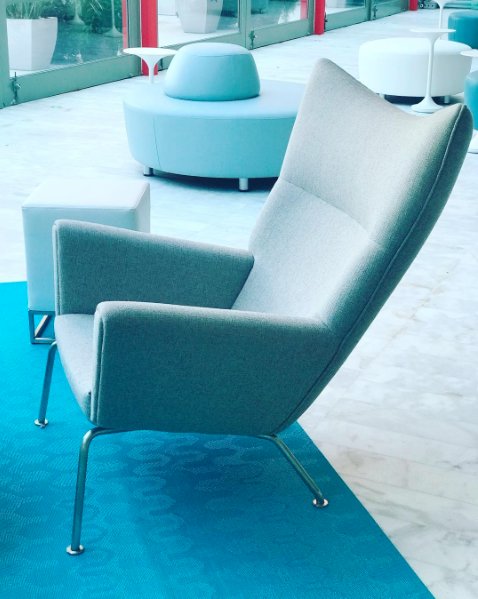 laconcharesort's tweet image. We are changing the game! Have you seen our new Lobby makeover? Stay tuned: this one is a blue showstopper!  #TuesdayTransformation #SpringPlay  📸 : @michaelptischler