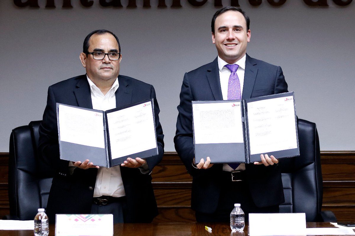 manolojim's tweet photo. El día de hoy firmamos el Convenio por la Transparencia Municipal, con el cual los saltillenses tendrán mayor acceso a la información y serán aún más partícipes de la administración. Vamos por un Saltillo más ciudadano y honesto. #TodoParaBien https://t.co/vE7rwcdCeg