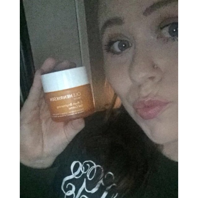 ayeitsamber17's tweet photo. Thank you @influenster for sending me this fabulous facial moisturizer! I am absolutely in love with it. I’ve been using it for a few days now, and I am literally glowing! 😍 @olehenriksen #influenster #contest #freegift #complimentary #oleglow #skincrush https://t.co/IKzTLqI6wp