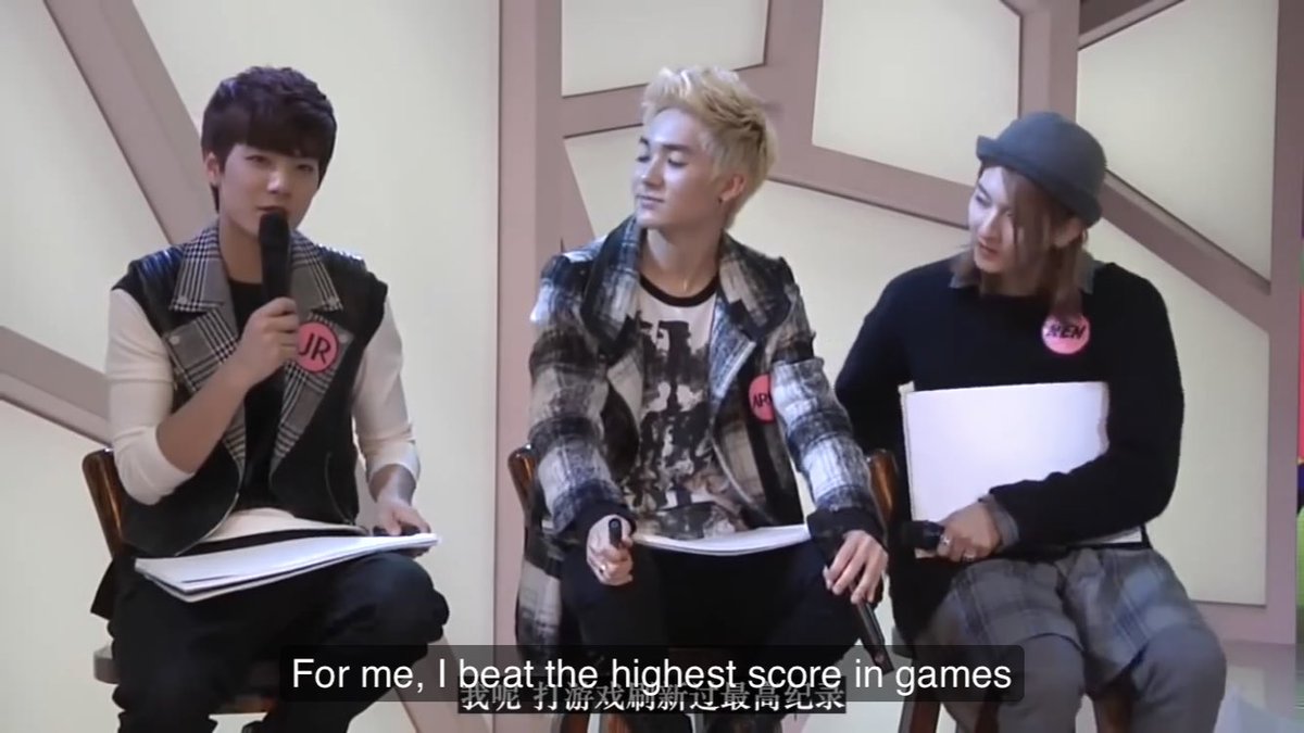 chocokons's tweet photo. 🐯when I was in second grade I was a student president      
🦊when I was in second grade I was minister of arts         
🐶I scored 99.5% is SATs      
🐢for me I beat the highest score in game

the pro gamer kim jr is on another level ㅋㅋㅋ https://t.co/6dJjTtfPjs