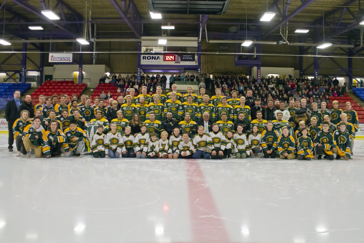 BCHLKings's tweet photo. The Kings have donated $6721 to the @HumboldtBroncos GoFundMe, collected from fundraising efforts at the rink on Sunday afternoon. Thank you Kings fans for your generosity and support!

Donate to Humboldt: https://t.co/C5V4ghhuw9

#HumboldtBroncos #HumboldtStrong @bchllive #bchl https://t.co/ek8kKOzWS7