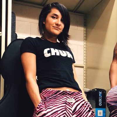 Some CWF Tuesday Afternoon Chill waiting for <a href="/UntouchableGemS/">Sapphire Levinsky</a> to deliver her new gear she designed just for  me! #Happy #Excited #KickingKiwi