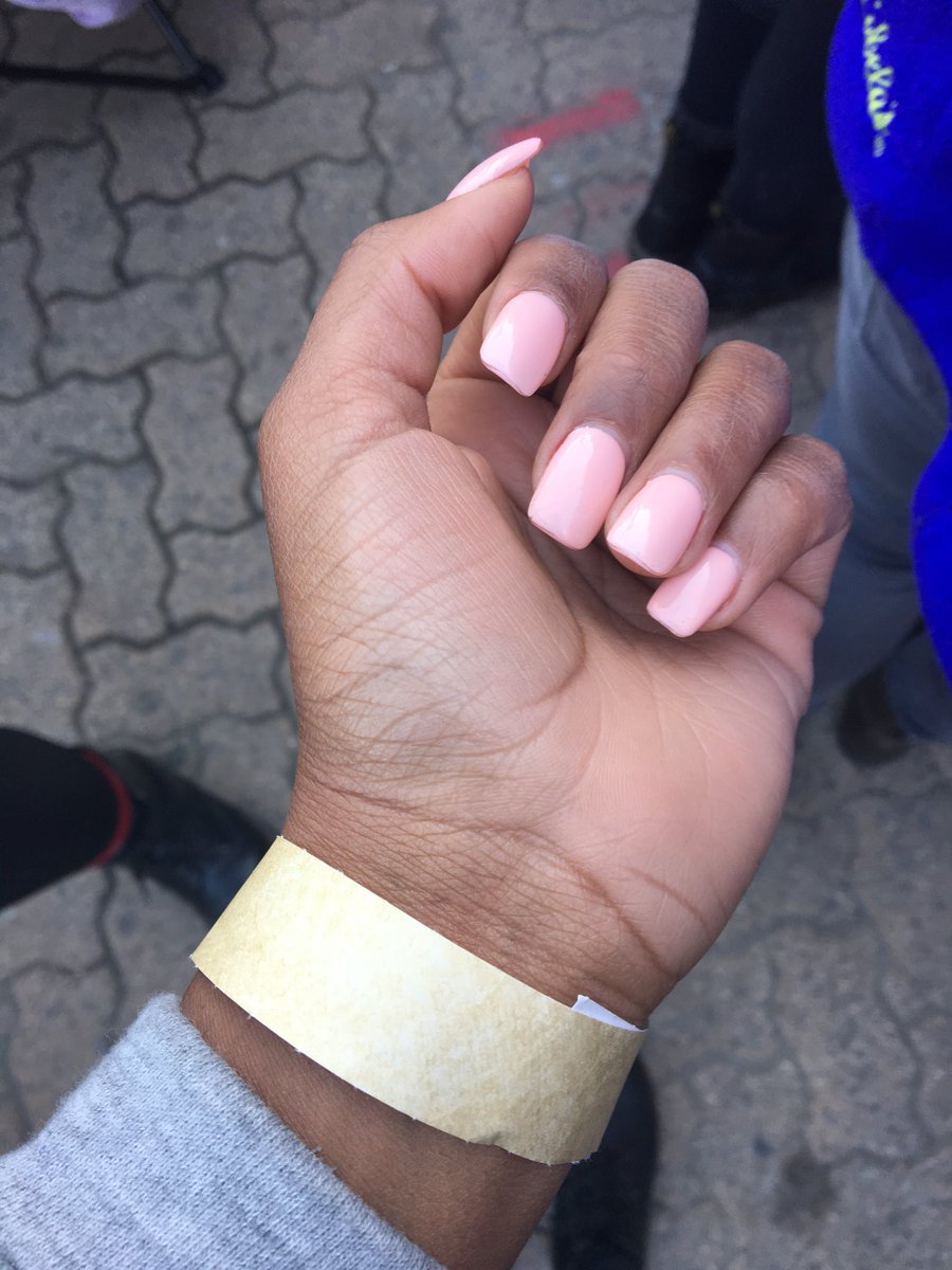 bigdickenergy's tweet image. Barricade wrist bands #5SOS3SilverSpring