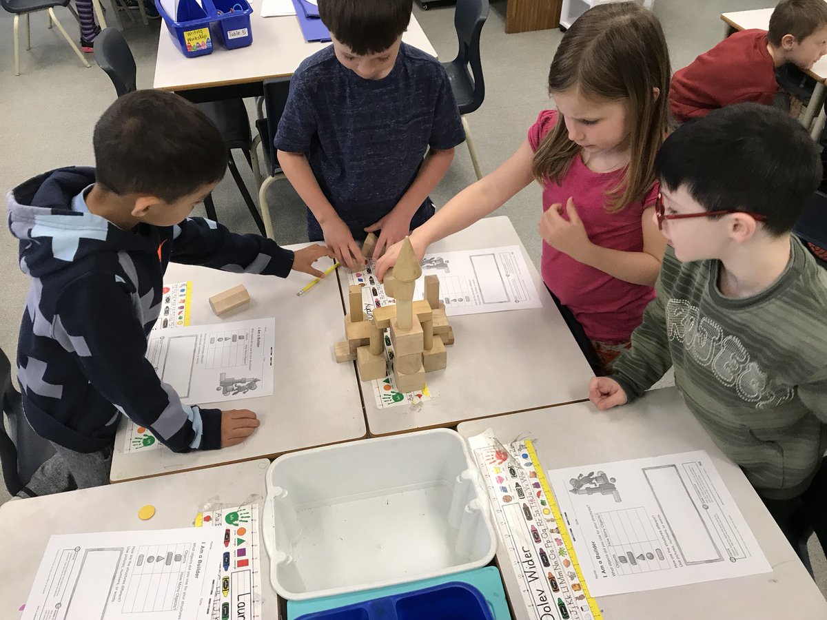 grade1sullivan's tweet photo. Exploring 3D shapes and working together to build our creations! @basinviewdrive https://t.co/PUI47NC16T
