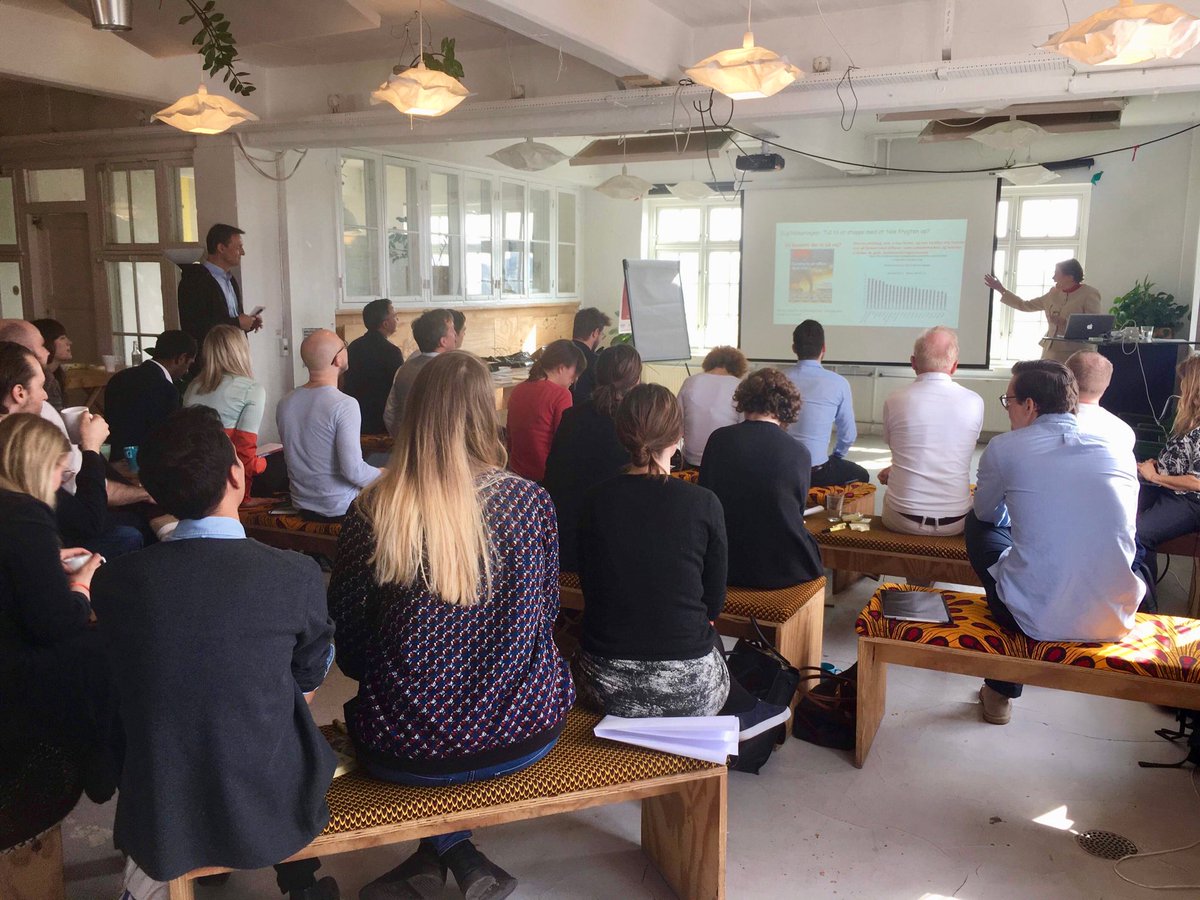 DenmarkinSV's tweet image. Future of Work #fow 💡🔭workshop with @ICDK_SV 🌉visiting #kphprojects in #Copenhagen 🇩🇰 #digdk #dkbiz