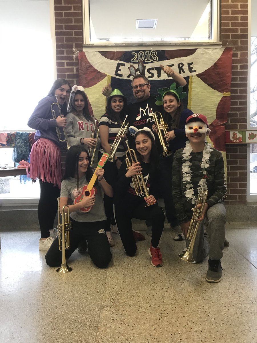 MusicAtHodgson's tweet photo. I have the best job in the world. Just saying. #hodgsonmusicrocks #bestjobintheworld #thesekidsarerockstars https://t.co/jLxqHOYVk8