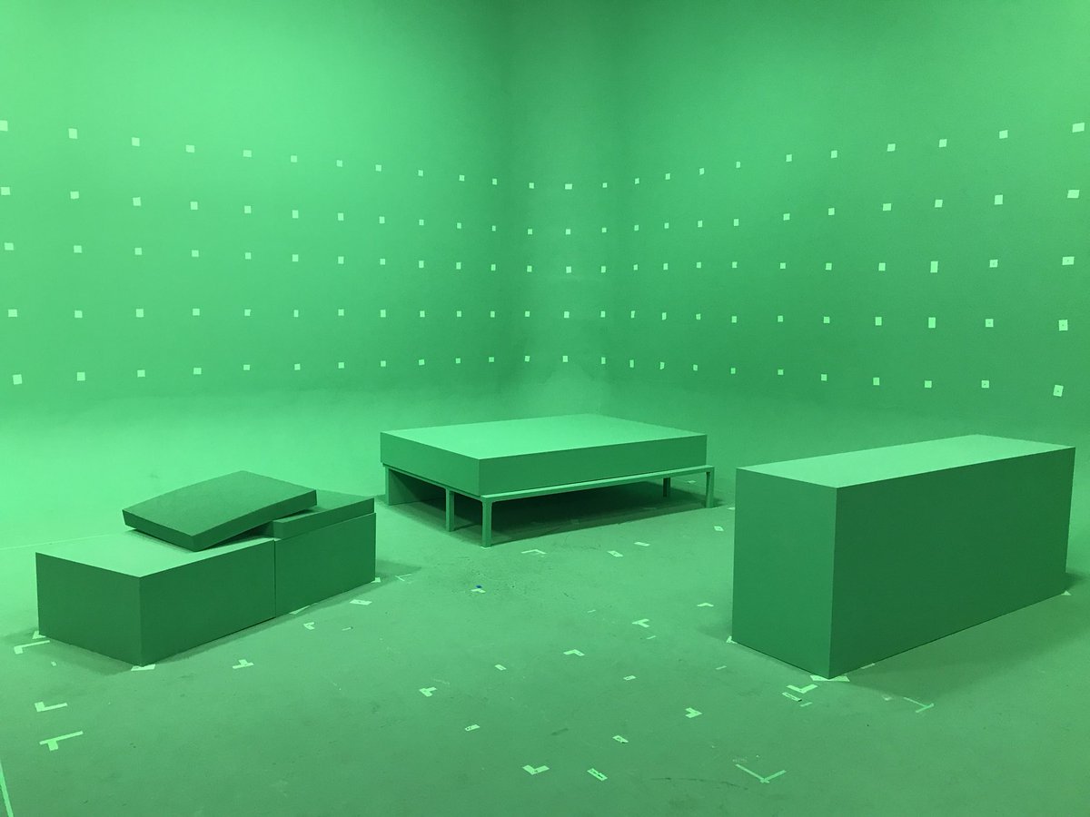 ChipWade's tweet photo. Getting ready for a big shoot this week for an exciting new project Iโll be sharing more about shortly! Full virtual room scene creation, with live action chroma tracking. #production #wadeworkscreative #greenscreen #virtualroom #ultrares #360video #vr https://t.co/ZBWDzuJIJW