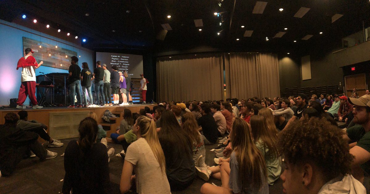 DentonHighYL's tweet photo. Thupids at the epic All County Club last night! https://t.co/iFjaIGdFhL