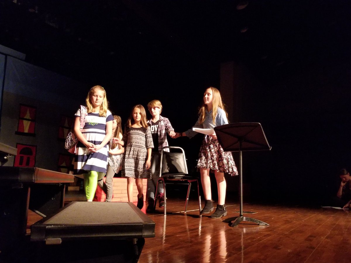NaimaWaddy's tweet photo. Watching our awesome Welch Drama and Chorus perform "Castaways" I enjoyed Spirit Night at Chick-fil-A! Our kids, staff, and PTO ROCK! @WelchElementary @ https://t.co/GlZGXdvNqf