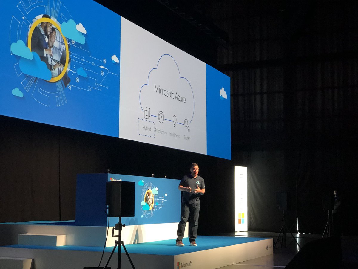 nzregs's tweet photo. Great to have @vtango in Auckland for #azuresummit2018 talking about the distinct hybrid advantage that @Microsoft offers - #AzureStack - consistent cloud across on-premises, service provider cloud, and public cloud https://t.co/7YAyaDG4sw