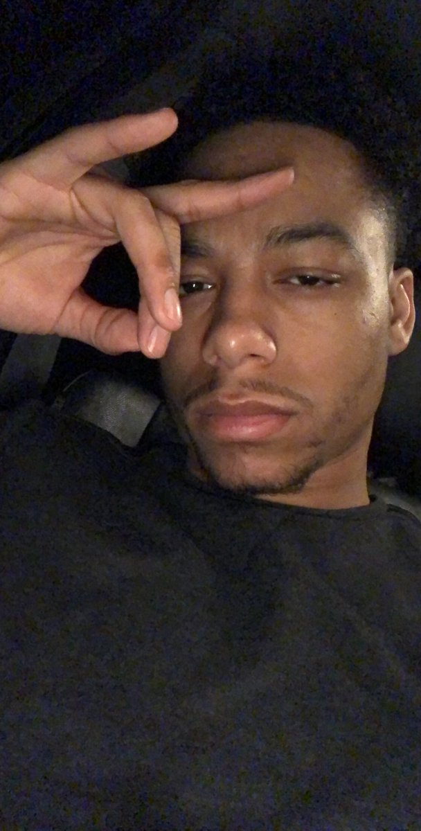 YourFavoriteEx_'s tweet photo. #FineMenThatWatchAnime #FineMenThatGame cus that’s literally all I do with my life 🙃🤷🏽♂️ https://t.co/YKTmoIj7pV