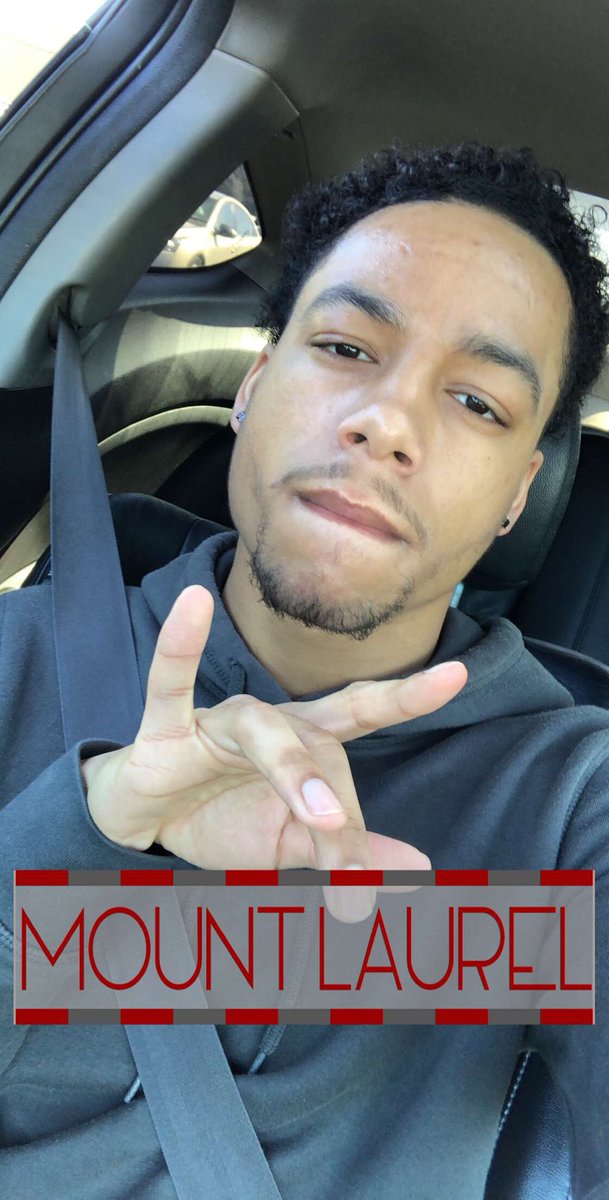 YourFavoriteEx_'s tweet photo. #FineMenThatWatchAnime #FineMenThatGame cus that’s literally all I do with my life 🙃🤷🏽♂️ https://t.co/YKTmoIj7pV