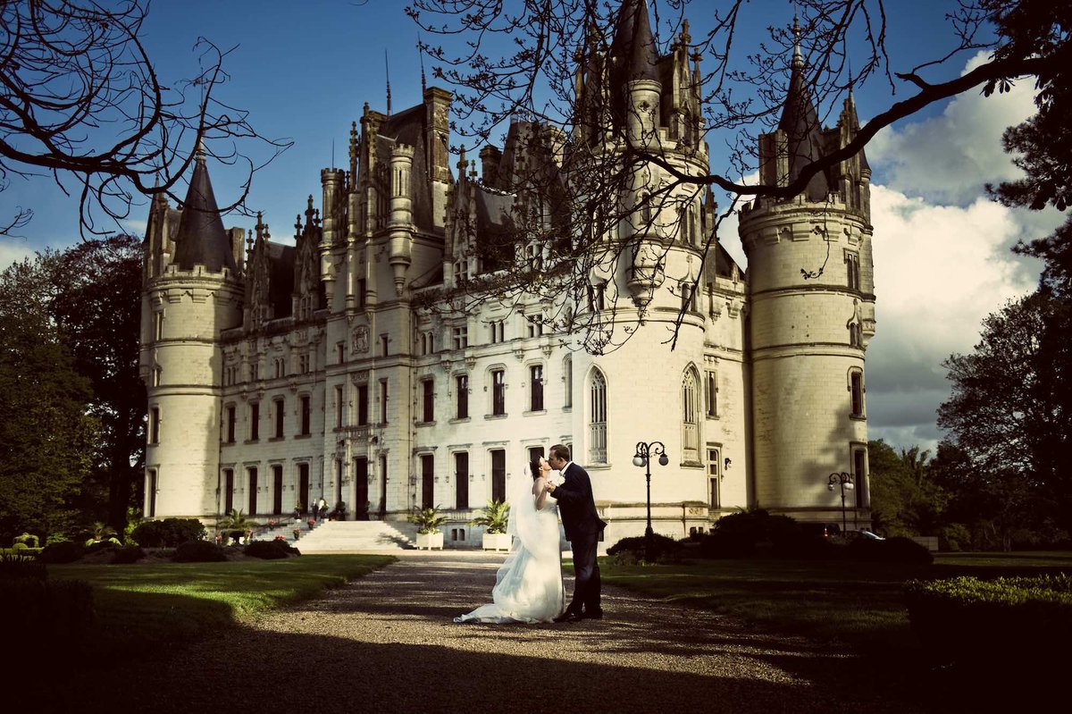 chateauchallai's tweet photo. For the most romantic Weddings and Elopements In France, head to our website to make your dreams come true.

Photo @janisratniekswedding https://t.co/28BpY93Sy0