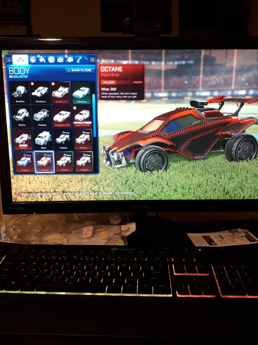 NiftyDingus's tweet photo. @RocketLeague @PsyonixStudios I like the new crates but the new octane very rare skin doesnt show the colours of a painted octane, is this a glitch??? https://t.co/gjWxZD2jqC