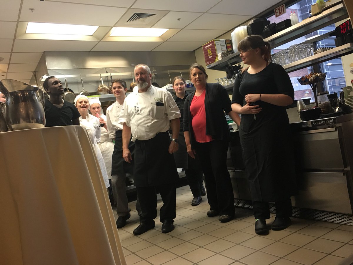 MobileProfessor's tweet image. Fantastic evening full of great company and gratitude for the Faculty Scholarly Excellence Award. Loved having #UVU culinary arts students create tonight’s meal. Thank you to my #uvuprcrew who worked tirelessly today on the #checkyesutah campaign ❤️.