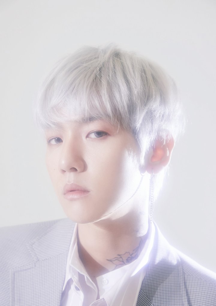 EXO_VISUALS's tweet photo. The human heart is such a treacherous thing.

Make sure to give it to someone who can take care of it.

#CBX_BloomingDays https://t.co/RvriiMVTAA