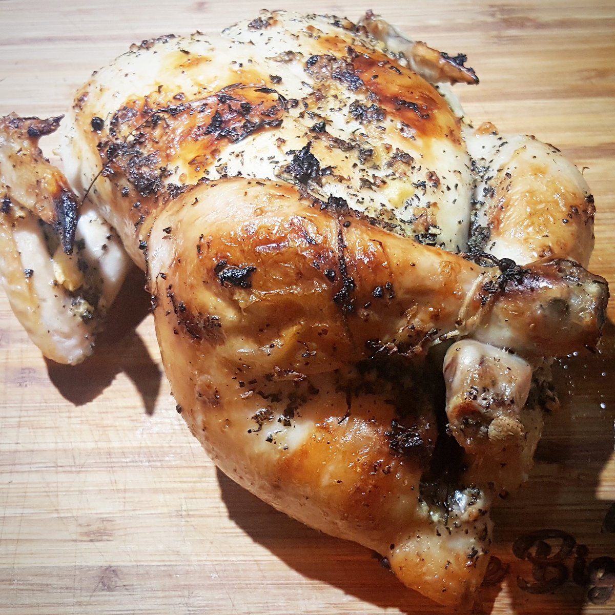 thebigbaldchef's tweet photo. Roasted Whole Chicken with Rosemary and Thyme
#thebigbaldchef #big #bald #chef #roasted #whole #chicken #kitchen #asianchef #chinese #chinesechef #bgc #fort #taguig #culinary #cooking https://t.co/ScCQCi4O8w