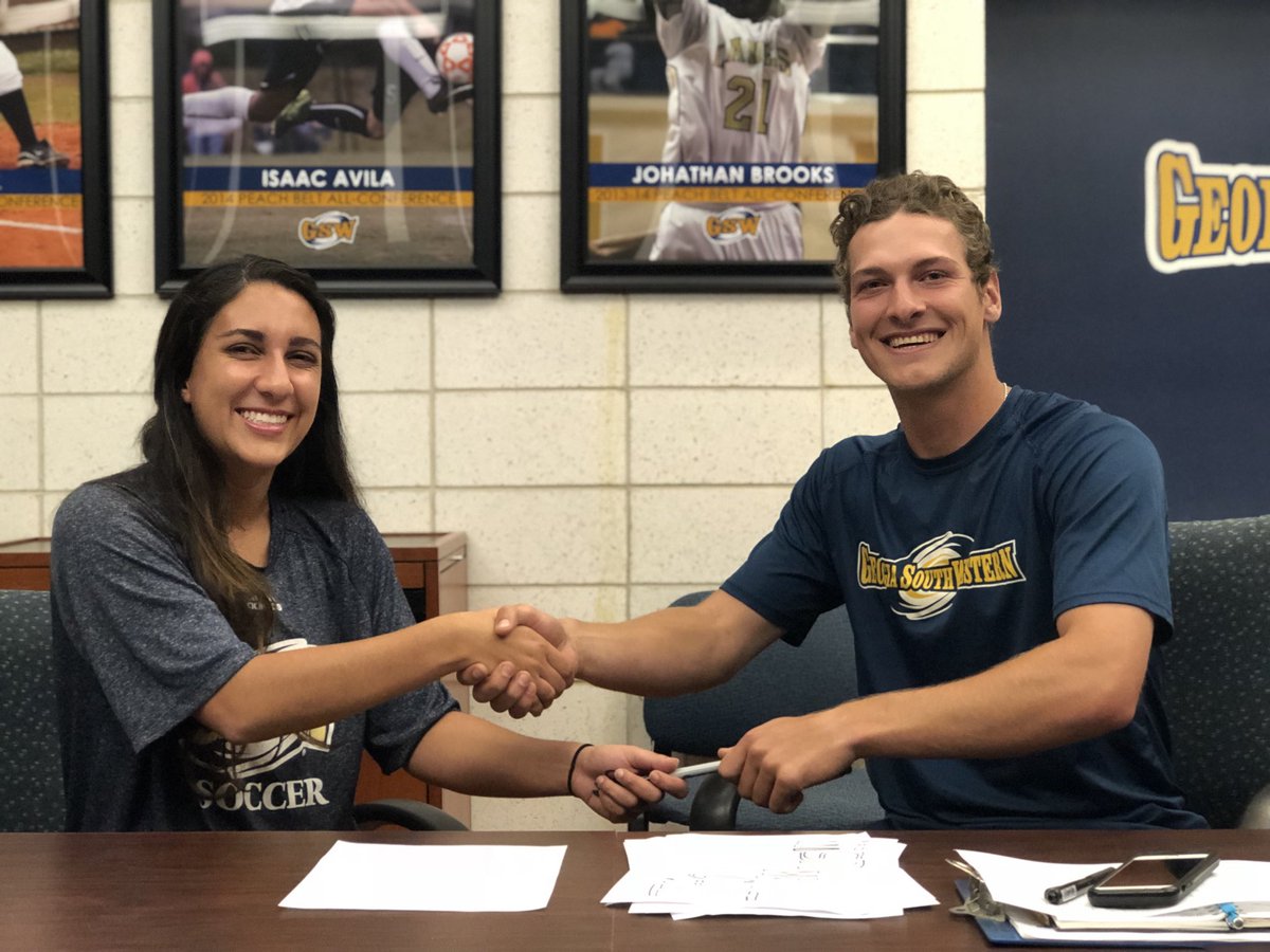 SaacGsw's tweet photo. Congratulations to our new 2018-2019 SAAC president @AJ_Hayes30 !! We expect big things Mr. Hayes https://t.co/vgYLMg2sbx