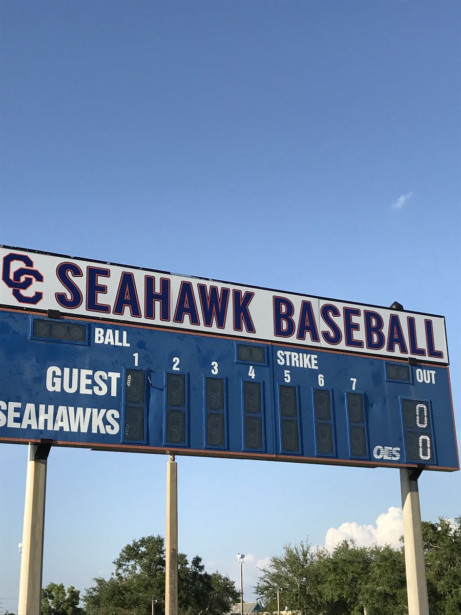CapeBaseball239's tweet photo. Bottom of the 3rd and Roach just hit the CC on the scoreboard!! #bomb https://t.co/DXHFlM4sZ5
