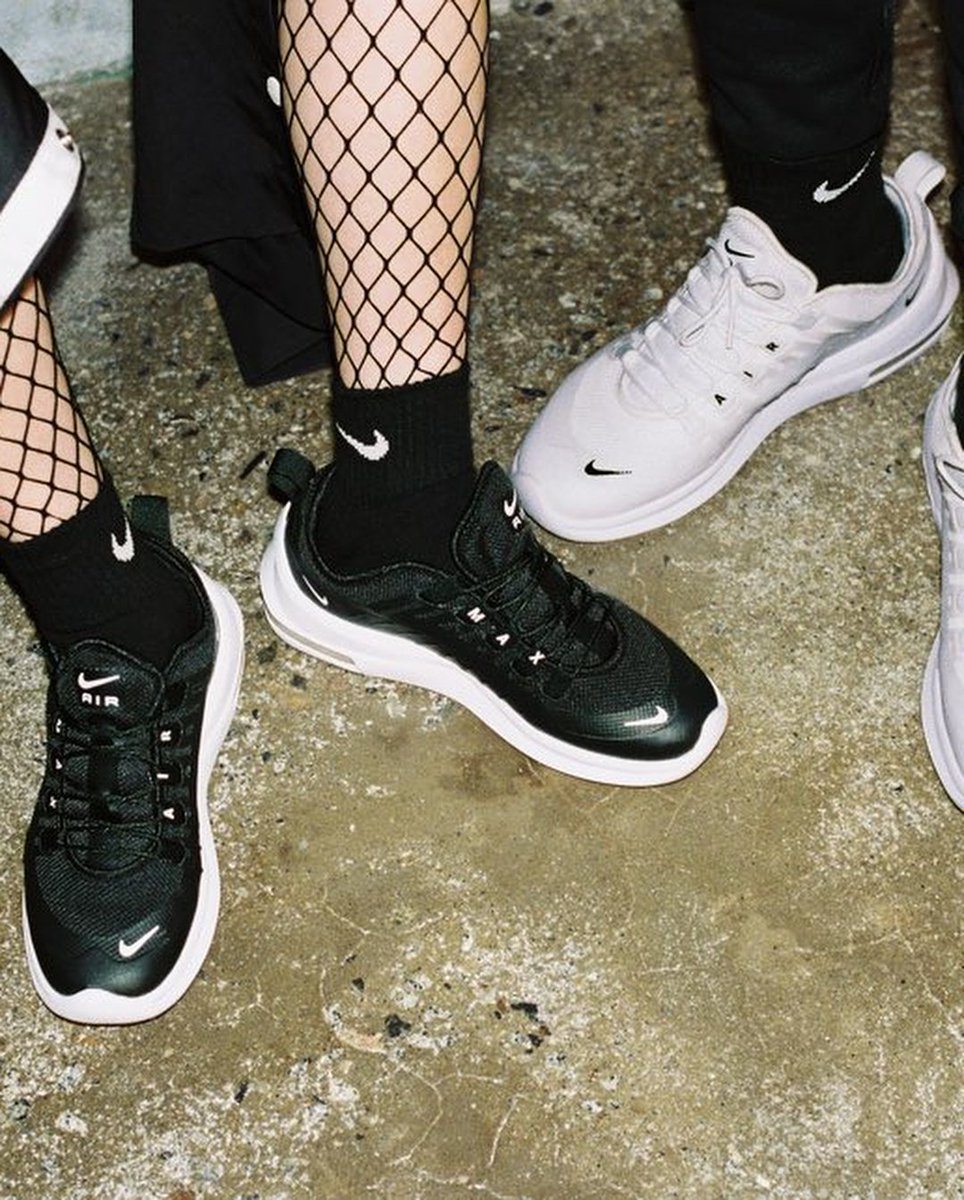 BRJaewon's tweet photo. [#ONEPRIVATE] 10.04.18 -  Atualização de #ONE.

 @nike
#나이키 #에어맥스엑시스 #nike #airmaxaxis

#ONE #원 #정제원 #Jaewon https://t.co/nP3oE1ygLa