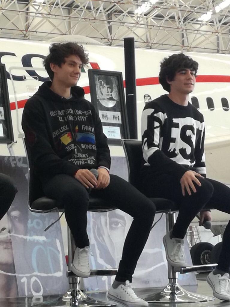 Oye897's tweet photo. @Oye897 y la #ZonaCoder estuvieron con @CD9 hoy en su conferencia de prensa en cobertura especial. ¡No te pierdas los detalles el próximo domingo a las 5 pm con @OyeSergioMejia ! https://t.co/69jvWiUyOy
