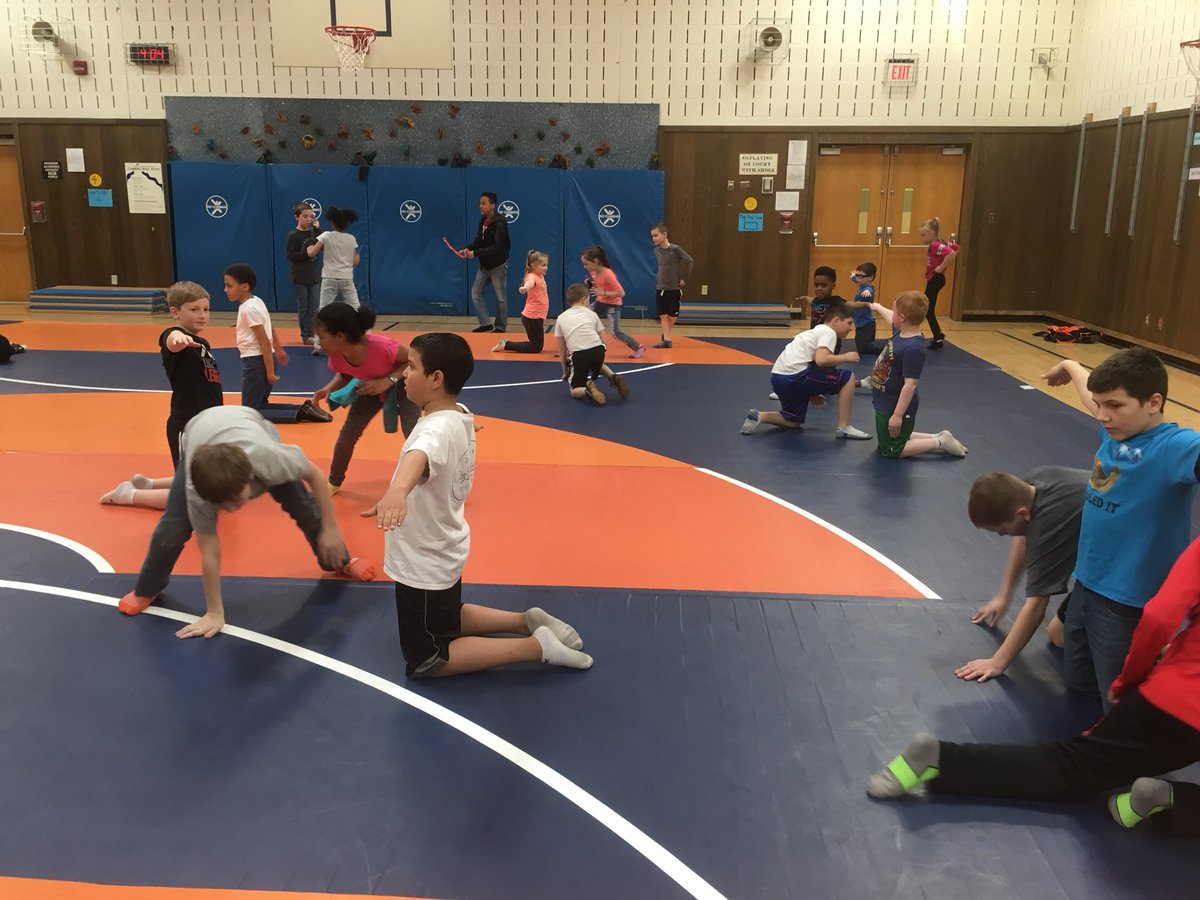 MrBarnesBranch's tweet photo. #lbewarriorwrestling #lbepride awesome day of wrestling. Changing levels, cutting the corner, live wrestling and a game of sharks and minnows!! https://t.co/kQSXKNcikT
