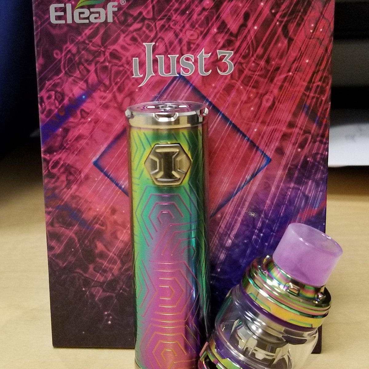 velvetfogvapes's tweet photo. @MistVaporUS Nice mod! I'm working on a review for it! This was my first style of vape. https://t.co/qzyAwsRgLa