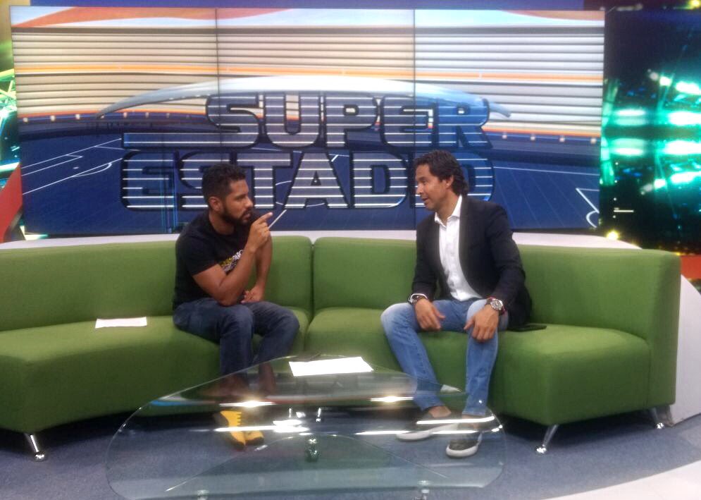 serch_rodu's tweet photo. Gracias por la charla y por tu tiempo @ruco11 Será un gusto tenerte en @MHMX #leyenda https://t.co/mv64ucYYJw