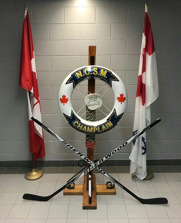 NCSMChamplain's tweet photo. Nos plus sincères condoléances à vos familles, de la part du #NCSMChamplain et de notre grande famille de la #MarineRC 
#HumboldtStrong

With deepest sympathies, from #HMCSChamplain and our #RCNavy family to yours. https://t.co/OBdZhxVvEx