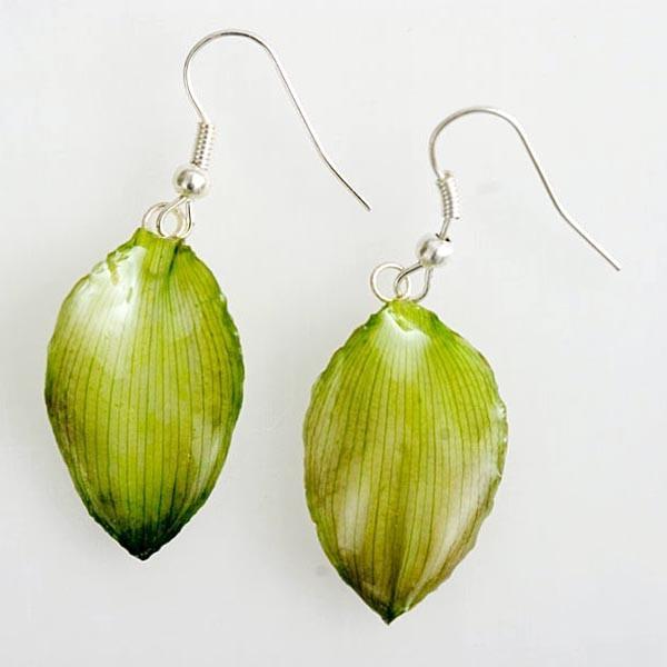 LavenderFifthAv's tweet photo. #TuesdayThoughts
Check out these beautiful real #flower #necklaces and #earrings. Great design &amp; true #ConversationPieces. 

Shop Now @ our store. 
https://t.co/l01Mxd5fnl

#signupNOW for 10% discount on qualifying purchases.
#HandMadeJewelry #LateNight #Shopping #Pendants #prom https://t.co/TAWV5snRId