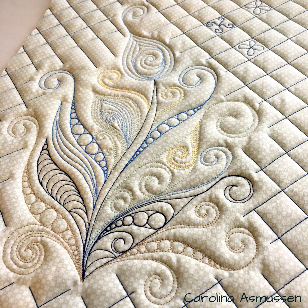 carol_asmussen's tweet photo. βBetter a peacock than a turkeyβ π¬ππ I was using some of the 50 #Forty3 colors, topstitch needle 90/14 and Aurifil 80wt in the bobbin π₯
#berninaq20 #Aurifil #longarmquilting #rulerwork https://t.co/Q2sqiggWxM