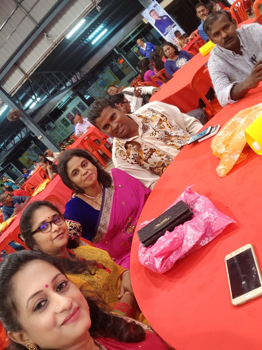 Sue99101979's tweet photo. Majlis Mesra bersama masyarakat India semperna Tahun Baru Vilambi #MyPPPSeriKuantan #TRAMASIF @m_kayveas @tamiltavan @Mistyteecs @AdnanYaakob @helentpg @elayppen #P2baM #Negaraku https://t.co/XtVPYBOFhh