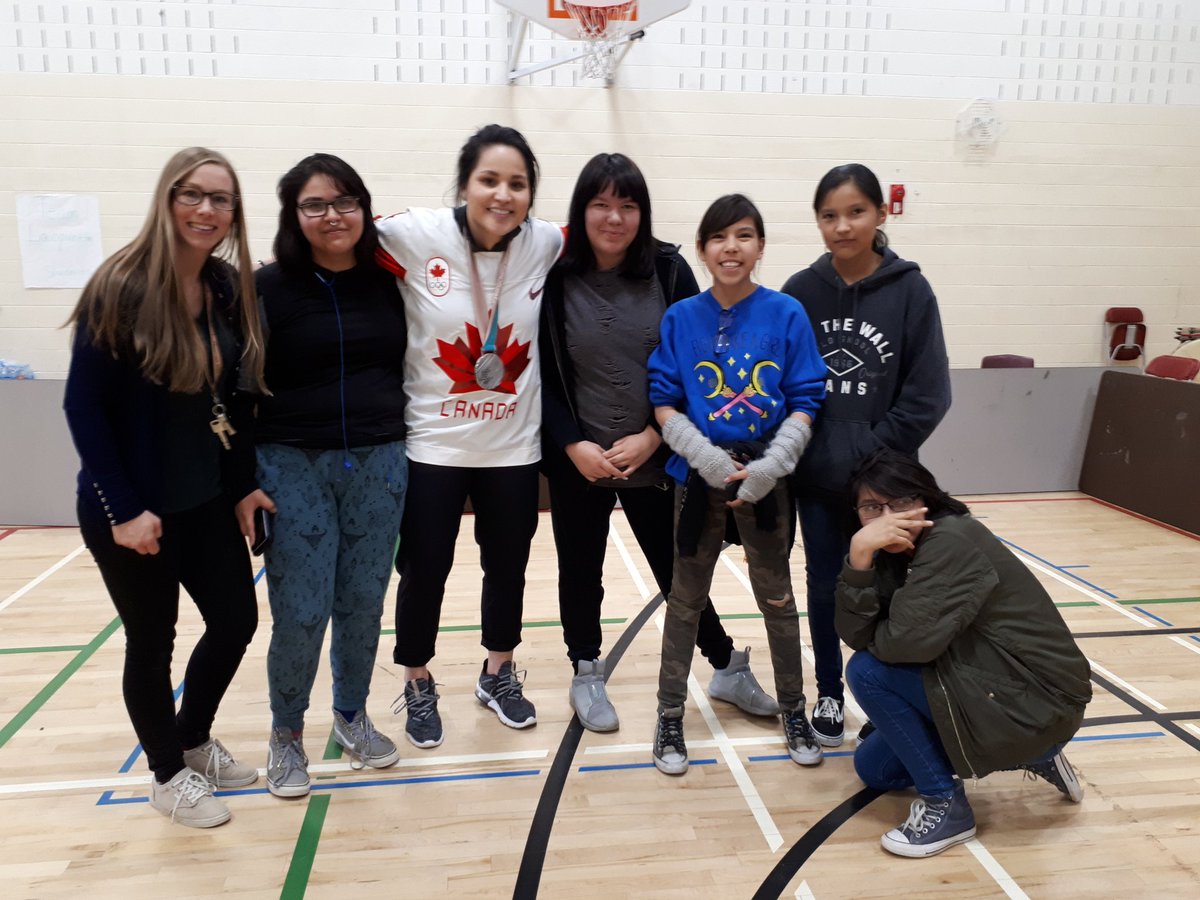 Such an honour to meet <a href="/briglacquette/">Brigette Lacquette</a> today &amp; have her play floor hockey with our students! You are a true inspiration to all!  #gocanadago #gobuffalosgo #rolemodel #siyisgaas