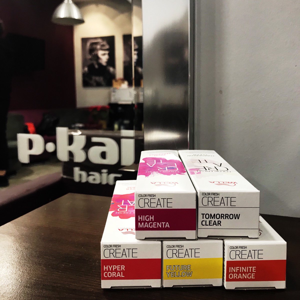 pkaihair's tweet image. Be truly creative with your bright colours by discussing your new look to be created by your PKai Hair with these perfect intermixable colours.
#colorfreshcreate #colorcreators #wellacolor #wellacolour #creativecolour #hairlove #hairtrends #wella #sayyestocolour #wellacolourist