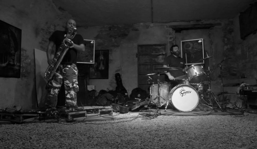 njroncea's tweet photo. @citabiunda : Mombu #Live

Due musicisti che insieme riscrivono l’afro beat aggiungendo una lettura contemporanea personale.
Vedere un loro concerto è assolutamente un’esperienza imperdibile!

Scopri l'evento➡ https://t.co/hLo10kRz4g https://t.co/HLeaFjigba