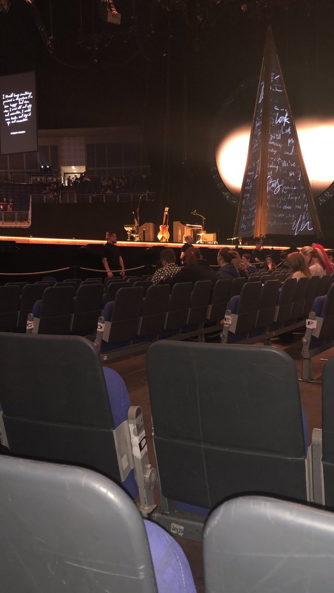 EDonnelly1996's tweet photo. The night my life became complete! Finally got to see the beautiful human being that is @samsmithworld #HeKnowsHowToEntertain! #HappyElizabeth! ποΏ½οΏ½οΏ½οΏ½π #LoveHim! π #FanGirl! πππ https://t.co/YrMJSHMs9w