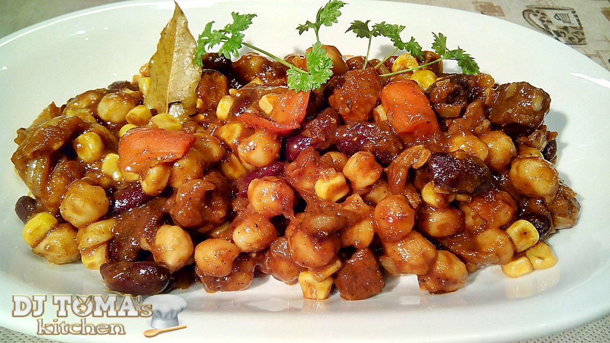 DJToma1's tweet photo. πΆ π₯ π΄ #Mexican #redbeans with #chickpeas
π· #food #photo #photography
πͺ #recipe #kitchen #tomakitchen #vegan
π½ #baking #cooking #dinner #culinary
π¨βπ³ #bake #gastronomy #cook #chef https://t.co/yrXTnNgZAY
