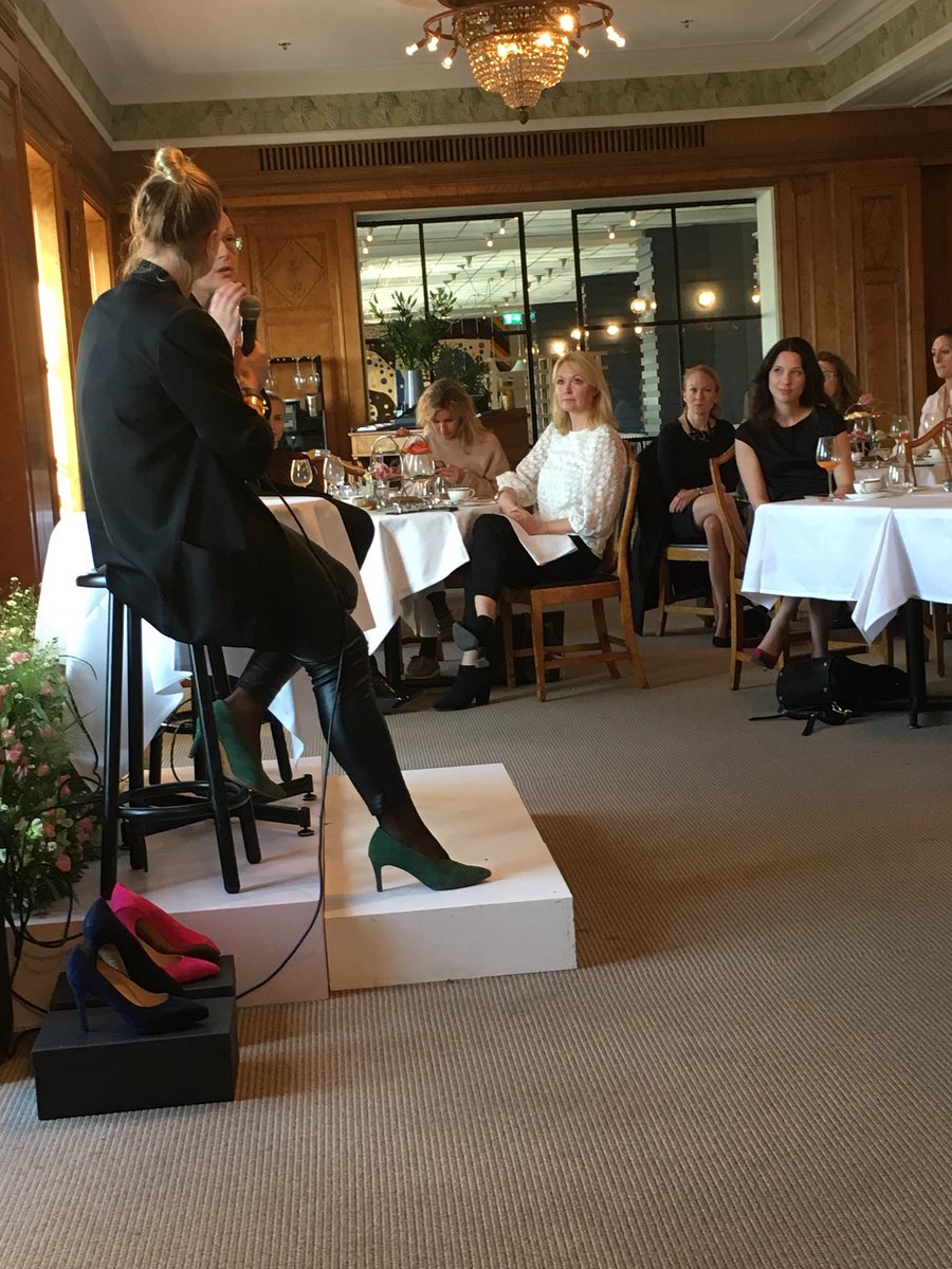 WesSweden's tweet photo. @anna_stenberg moderar frukostseminarium med @ellesverige @elinkling @TOTEM_Fashion #stinaa.j https://t.co/4YERYN4upt