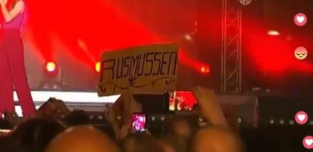 alberMD's tweet photo. Viendo el #IsraelCalling2018 de ayer veo que un fan ha escrito Rusmussen en vez de Rasmussen. Hijo si eres fan pon bien el nombre, que no es tan difícil! https://t.co/NcNy3182hD