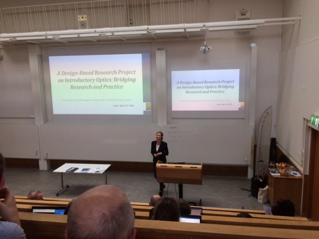 NRC_Fysik's tweet photo. Starting the second day or our #FysKonf Från forskning till fysikundervisning / From research to physics teaching. 
Claudia Haagen Schützenhöfer https://t.co/d4ib0Yl2LE