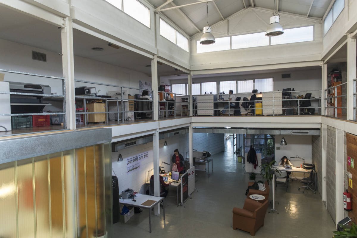 vicentmolins's tweet image. Estreno, estreno...
🗂 Primer día de @culturplaza ‘cotilleando’ en los espacios de trabajo de las industrias culturales valencianas...
1: Filmac 
valenciaplaza.com/en-tu-ofi-o-en…