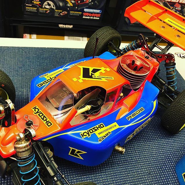 BritishSimRacer's tweet photo. Get that #racecar #preped we go #racing at the #weekend βοΈ bring on the #dirt #gopro #kyosho #sawbridgeworth #rc #cars #shop https://t.co/S7oZtH7IDN