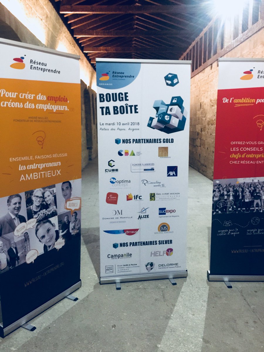 alizee_grenet's tweet photo. Hier se tenait au @PalaisDesPapes un évènement qui #BOUGE by BE COMM' #logo #identitevisuelle en partenariat avec Le Réseau Entreprendre et l'intervention exceptionnelle de @GGibault 👏🏼 https://t.co/kuzVpSiD4R
