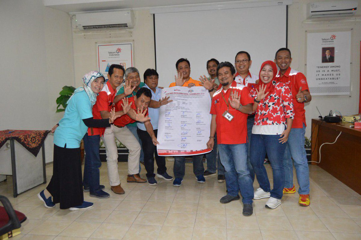 mulyakah's tweet photo. Ngobras besama karyawan Telkom Tasik dikemas dalam Leader Talk Value   GM Witel  di IndiHome Room, pagi ini lanjut komitment sukseskan KM 2018 #kipasbudayaRACE, #LivingTheTelkomWayTR3, #livingTheTelkomWay https://t.co/6OgQ1e3gmm