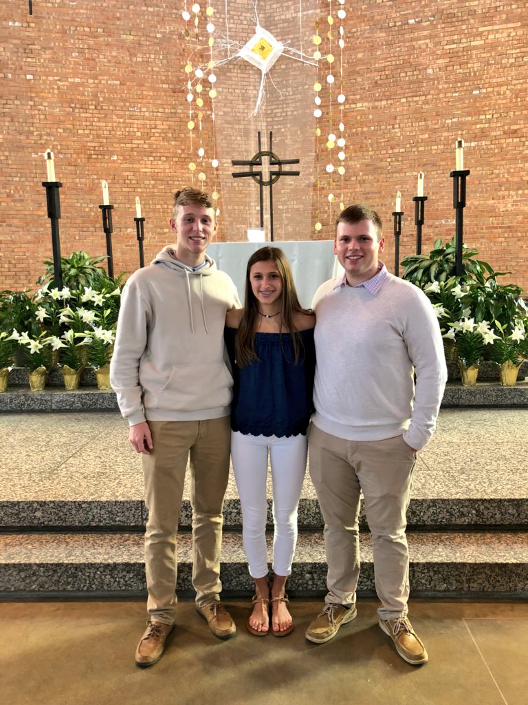 AveryStumler's tweet photo. Happy national siblings day to the two I couldn’t do life without https://t.co/cSSrrfQkFA