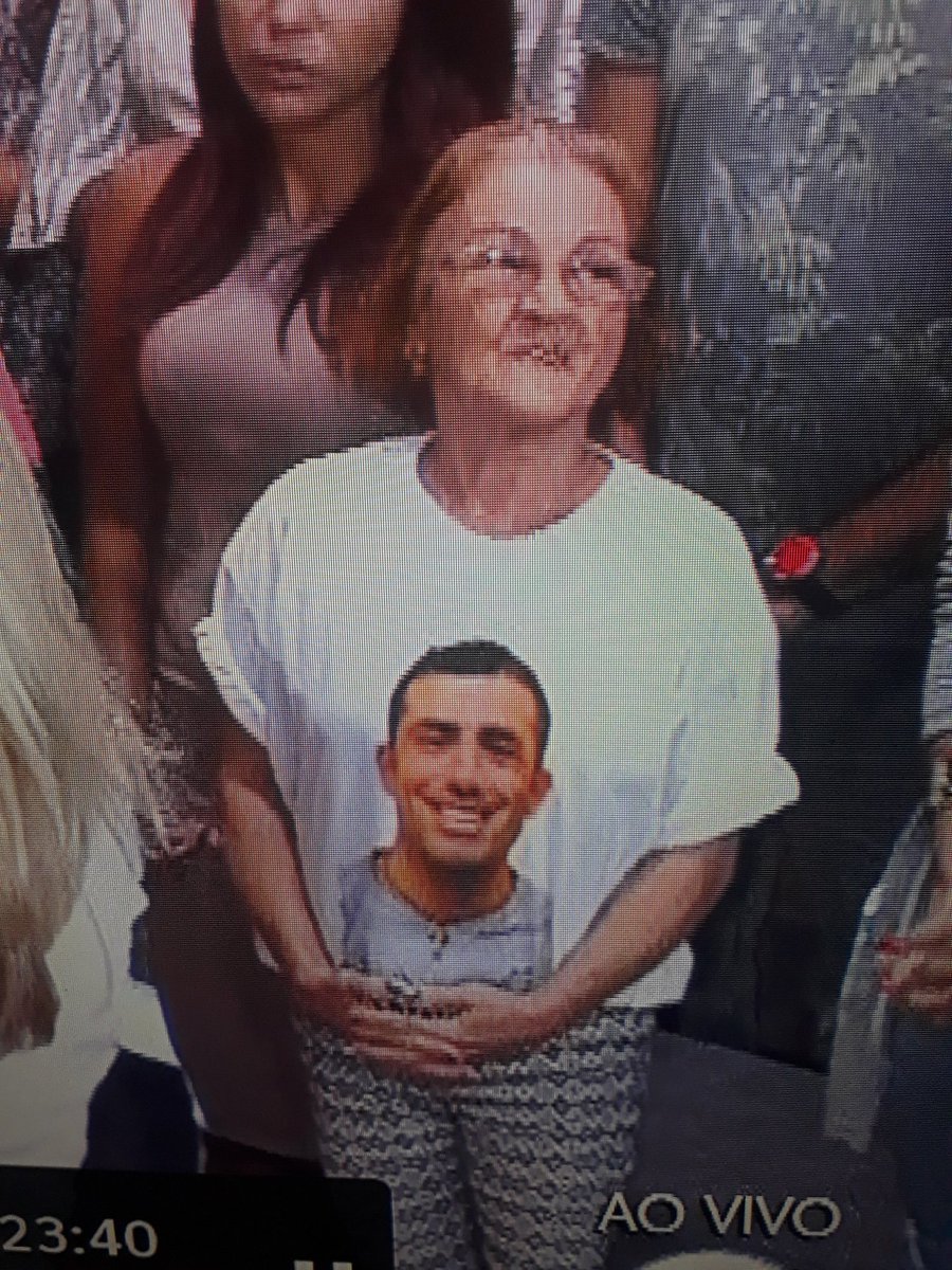 luc4s_sg's tweet image. Como assim a Pepeca do "Tudo pela Audiência" é da família do Kaysar? Responde essa aí #Bbb18? #BBB18