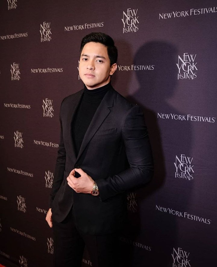SILVER WORLD MEDAL for DocuDrama at the New York Film Festival 

You're soaring higher than your dreams. Blessed are those who are faithful and kind. Nakakaiyak! You truly deserve this @aldenrichards02 😭💓 Congratulations to the team

ALAALA NewYorkFestivals
#AldenRichardsAtNYF